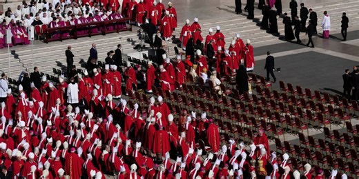 Greek Hymn “Christos Anesti” Marks a Symbolic Farewell at Pope Francis’ Funeral | Pagenews.gr