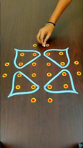 Easy Kolam For Beginners ‪@RoopaRangoli‬ #shorts #rangoli #kolam #muggulu #padikolam #kolangal