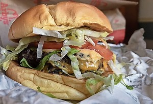 Fast-food chain is closing dozens of restaurants nationwide, report says