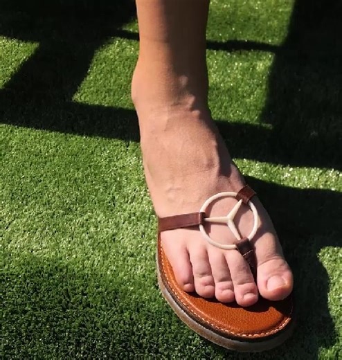 10K views · 20 reactions | DIY Leather Flip-Flops Perfect for the Beach | 3-Minute Hacks | Facebook