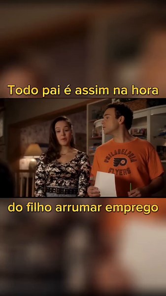 Nos siga para mais cenas de filmes e series. sinopse: Uma divertida família dos anos 80, com uma mãe super protetora, um pai de temperamento forte, os três filhos: Erica, a adolescente de 17 anos que vive em pé de guerra com a mãe autoritária, Berry, de 16 anos, que sofre por ser o filho do meio, e Adam, de 11 anos, amente do cinema e que vive gravando todas as loucuras da família. Para completar, o avô, um tanto engraçado, se junta ao time. #film #series #goldberg #comedia #real #primevideo #mo