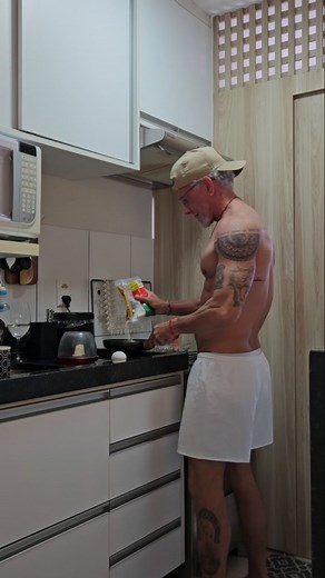 71K views · 5.4K reactions | Consegui juntar dois vícios: tapioca e ovo frito  . . . . . #lifestyle #explorar #qualidadedevida #envelhecimentosaudavel #tapioca #ovofrito | zecacordeiro | Facebook