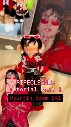 Pipe Cleaner Tutorial with Hyunjin from Stray Kids