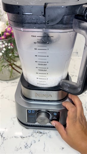 Horchata 🇲🇽 Recipe ⬇️ yes Horchata is a traditional and popular drink in Mexican culture pero did you know its origin and roots are African. It can be traced to ancient Egypt and Africa around 2400 B.C. It was first a barley based drink as our ancestors used even things in the grass family to feed a village. Then in Spain, it was later made with a tiger nut base and now the most famous version and to me what is the best one, the Mexican Horchata 🇲🇽 was made into a rice base. Pero anyways the