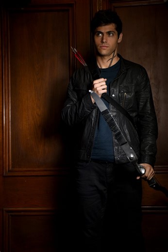 Lovci stínů: Nástroje smrti - Prach a stíny (S02E05) (2017) | ČSFD.cz