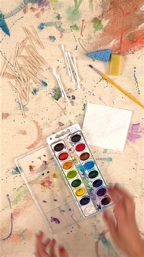 A clean paint palette after a big art project is so satisfying😍 #Clean #CrayolaPaint | Crayola