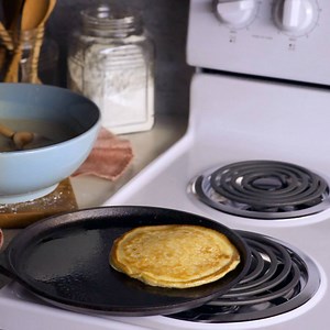 17K views · 217 reactions | Wonder how to get that perfect pancake flip? We suggest the combination of our Buttermilk Pancake Mix and our Lodge Cast Iron Griddle for picture-perfect pancake flipping. 丹#CrackerBarrelFavorites | Cracker Barrel Old Country Store | Facebook