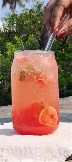 one sip=Instant summer vibes☀️🍉❄️#drink#watermelon#mocktailrecipies#refreshing#summerdrink#homecafe