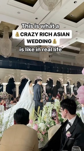 2M views · 74K reactions | What a crazy rich Asian wedding is like #crazyrichasians #chinesewedding #chineseculture | Dana Wang | Facebook