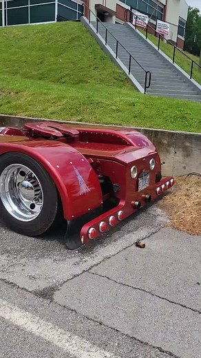 #SearchForWonderMom #carcommunity #LaurelRoad4Nurses #LIKEABOMBSHELL #BBPlayDate #streetrodnationals2022 #streetrodnationals #streetrod #knoxville #chilhoweepark #layinlow