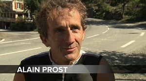 Formula 1 2011 - Red Bull Racing - Mark Webber and Alain Prost bicycle - Fórmula 1 Videos