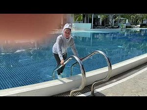 Wetlook sport • wet leggings • wet sneakers • Wetlook clothes • swim in clothes