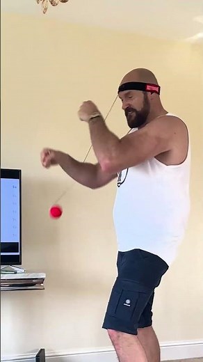 Can you get hit in the face while playing Boxbollen? 💥 #boxbollen #snoopdogg #fail