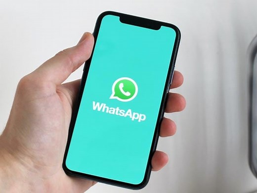 Log in to WhatsApp Web With Your Phone Number: How to Do It