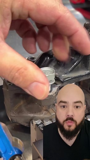 11M views · 299K reactions | Si tiene arreglo! #guillermomoellermx #memes #performancecustomsmx #Reels #mecanica #tiktok #fun #shorts #power #ProTouring #RestoMod #Mods #motorsport #classiccar #mopar #Sleeper #taller #Motores #Autos | Performance Customs | Facebook