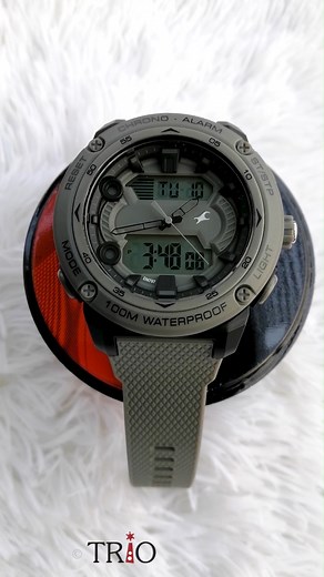 Fastrack Streetwear Chrono 🖤 #fastrack #FlashYourFastrack #fastracksports #fastrackdigital #waterproof #gshocklover #authentic | TRIO