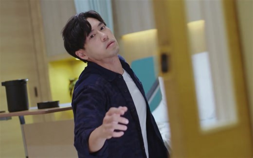 白烨在停车场遇到恶鬼李毅4321，被其附身控制意识，挣扎过后还是被彻底控制