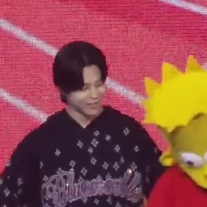 3.8K views · 576 reactions | the simpson stepped on jimin’s foot by accident and look at jimin’s reaction  ctto. ~kookielover | BTS with LUV⁷ | Facebook