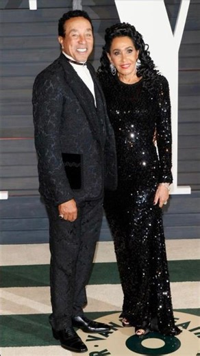 Smokey Robinson 21 years of marriage to Wife Frances Gladney