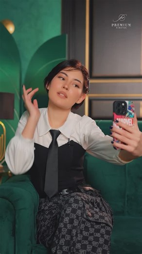 Premium Vinetka on Instagram: "Maktab bitiruvchilari uchun vinetkalarimiz 250.000 so’mdan qiberiladi. Studiada 2 soatlik fotosessiya , bitiruvchi lentasi, pagon va qo’ng’iroqchalar sovg’a sifatida beriladi. +998935147470"