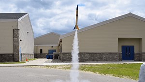 High School Student Makes Model Rocket That Can Land Vertically, Like A Falcon 9 Booster