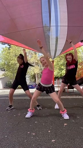 Kinley Cunningham on Instagram: "💜Hi! 💜 Hope you have an amazing day! #beyou #bekind #kinleyfullout Merch: @dancecelebrity @leigha.sanderson @bellacianni #kinleycunningham @xomgpop #xomgpop #foryoupage #fyp #tween #sundayfunday #videooftheday #dancer #dancersofinstagram #singers #reels #reelsinstagram #dory #foryoupage #friendship #friendshipgoals #trio"