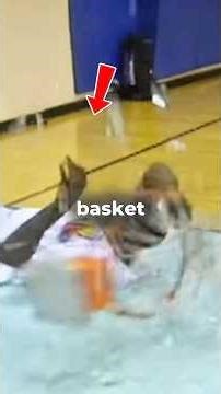 Pourquoi casser un panier de basket est-il illégal en NBA ?