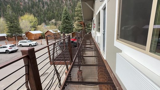 Looking for the perfect mountain escape? Ouray Riverside Resort offers hotel rooms with kitchenettes designed for comfort, convenience, and adventure. Whether you're hiking alpine trails, off-roading the San Juan backcountry, or soaking in Ouray’s natural hot springs, this is the place you’ll want to come home to. Enjoy cozy rustic furnishings, a fully equipped kitchenette, and unbeatable access to the heart of Ouray, Colorado—right on the banks of the Uncompahgre River. 📍 Minutes from downtown