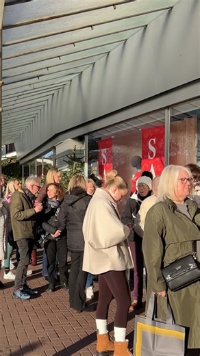 Well, that was a pretty busy first day of sale! Enormous thanks to everyone who joined us in-store today (customers & Stringers staff alike) to launch our winter sale 2025. Special shout out to the Lytham Town Crier for her fabulous Stringers Sale Cry! We thoroughly enjoyed watching you on your quests for bargains today & we’re all ship shape & ready again for tomorrow when we’ll be open from 10am-4.30pm. We’ll see you again then! #thestringerssale #lytham #lythamshops #sale #lancashire | String