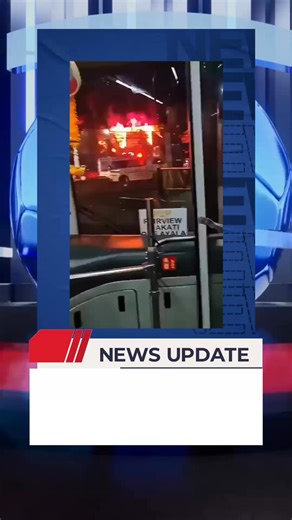 🔥 BREAKING: 5th Alarm Fire sa Landers Fairview, QC! Isang malawakang sunog ang sumiklab sa Landers Superstore Fairview sa Brgy. Pasong Putik, Novaliches, madaling-araw ng Enero 28. Umabot ito sa 5th alarm bandang 5:16 AM dahil sa bilis ng pagkalat ng apoy. Makikita sa mga video ang malalaking apoy at makapal na usok habang patuloy na rumesponde ang mga bumbero mula sa iba’t ibang lungsod. Sa ngayon, patuloy pa ang imbestigasyon sa sanhi ng sunog at wala pang opisyal na ulat kung may nasugatan. 