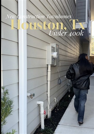 Gated. Detached. Inner-Loop. Starting under $400K. Yes—it exists. Pinehollow by Farb Homes offers private driveways, fenced yards, low HOA fees, and 0% down options minutes from the Heights. DM me ‘PINEHOLLOW’ to tour! #houston #houstonhomes #houstonrealtor #movingtotexas