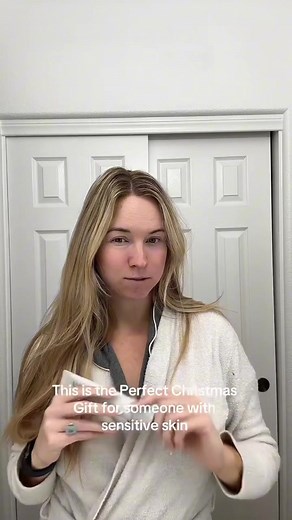 Yay for hydrated skin ✨✨ Check out @@ REAL USA 🇺🇸on Amazon and on their website https://m.plus-real.co.kr for 40% OFF Christmas sales with code 20LOTTIE for 20% off (20% holiday sales EXTRA 20% with code 20LOTTIE)