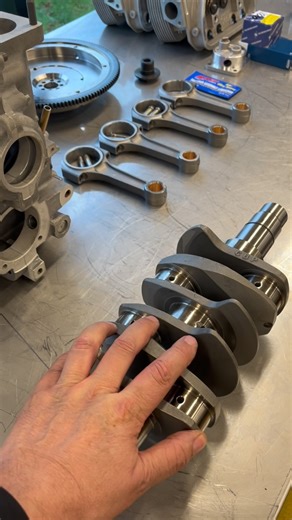 2275cc engine build with roughly 140 hp for our customer in Athens, Greece 🇬🇷 Happy weekend folks 🙋🏼‍♂️ #vwgreece #vwkäfer #aircooled #vwbelgium #vwnorge #aircooledvw #vwsverige #gbotdk | GetBackOnTrack