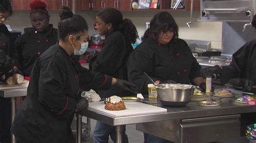Port Arthur students blend tradition and innovation with unique Mardi Gras king cakes