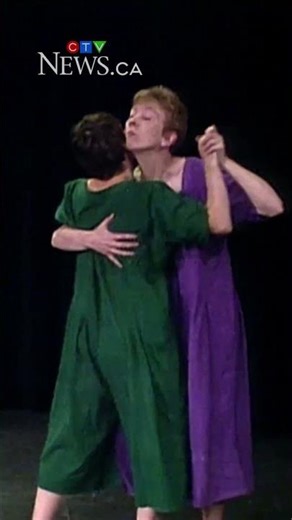 Fringe like it's the 1990s