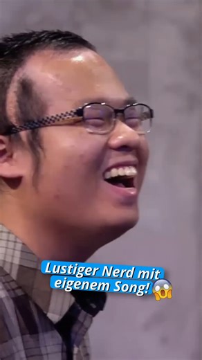 El Margo | Noch mehr Content 🐯 on Instagram: "#rtlplus Du wirst dich KAPUTT lachen bei diesem Kandidaten!🤣 | El Margo #dsds #deutschlandsuchtdensuperstar #elmargo"