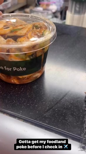 Hawaii Foodland the best poke 😋 | Esther Posala