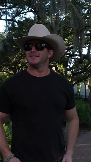 Easton Corbin - Lovin' You Is Fun (Forrest Gump park) #eastoncorbin #forrestgump #countrymusic