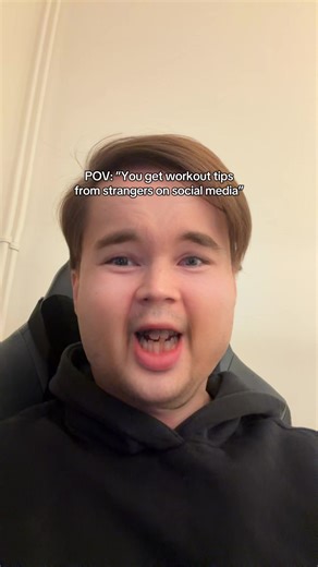 Building Muscle with Calisthenics vs. Weightlifting