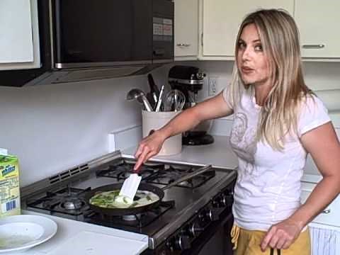 Quickie in the Kitchen: Asparagus & Egg breakfast, & Nespresso Latte w/Laurel House