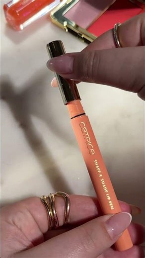 2-in-1 Lip Perfection 💄✨ Shape & Shade Lip Pen