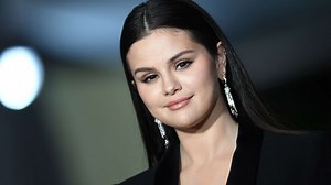 Selena Gomez says she had to 'detox' from prescription meds after bipolar diagnosis