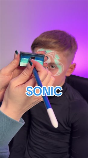 I used to hate painting Sonic until I designed this game changing design - where it actually looks more like Sonic the Hedgehog - always be prepared for every request 😜💙🤗👩🏻‍🎨✨ #sonicthehedgehog #FacePaint #facepainter