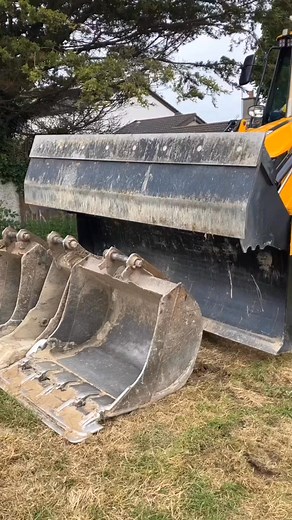 1.4M views · 7.2K reactions | नई टेक्नोलॉजी✅.. #JCB #shorts #reel #Instagram #Facebook #trending #newpost #video #blog #viral #funny #driver #comedy #India | Sandeep T P X | Facebook