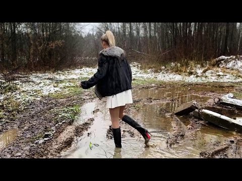 Authentic Christian Louboutin boots in mud and swamp, waterproof test for Louboutin boots (# 1638)