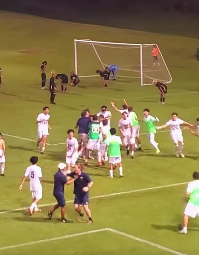 0.8 seconds left #punahou #soccer