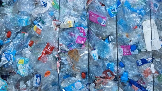 Bouteilles en plastique: faut-il imposer un système de consigne?