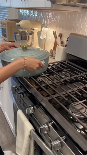 Asmr cook with me #cooking #cookwithme #asmrvideo #asmrtiktoks #food #healthyfood #healthyrecipes #healthylifestyle #lifestyle #aesthetics #satisfying #vlog #vlogs | Elaina Michelle FanPage