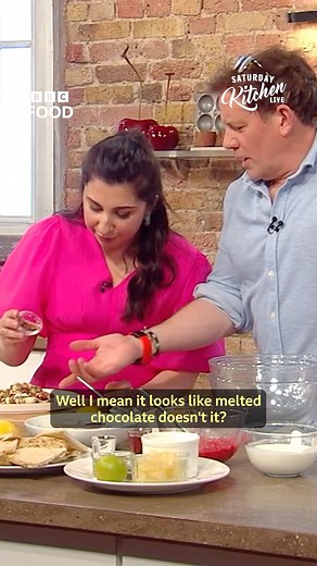 Easter holidays alert! If your kids are always saying they're hungry, Saliha Cooks has the perfect solution. Watch Saturday Kitchen on iPlayer now! https://www.bbc.co.uk/food/recipes/healthy_banana_split_76898 | BBC Food