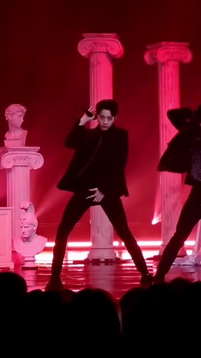 Lai Kuanlin Dark Mode 🔥 - Trending Dance Videos